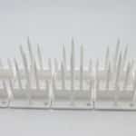 דוקרן יונים פלסטיק לבן